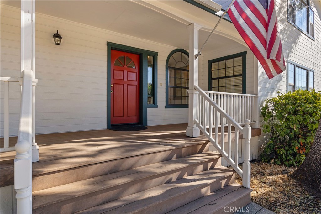 2210 Cedar Hill Way Property Photo 5