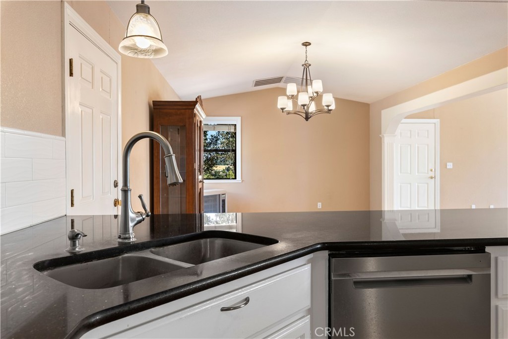 2210 Cedar Hill Way Property Photo 17