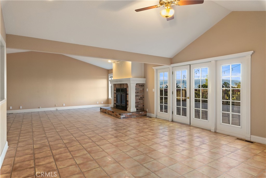 2210 Cedar Hill Way Property Photo 24