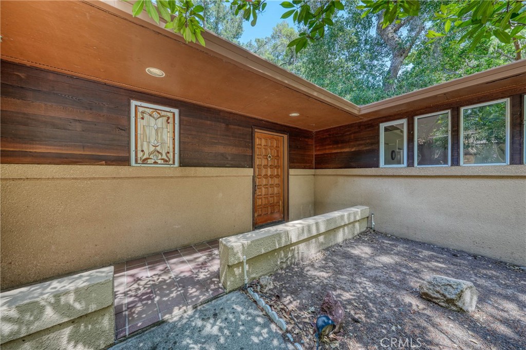 2944 Buckingham Property Photo 5