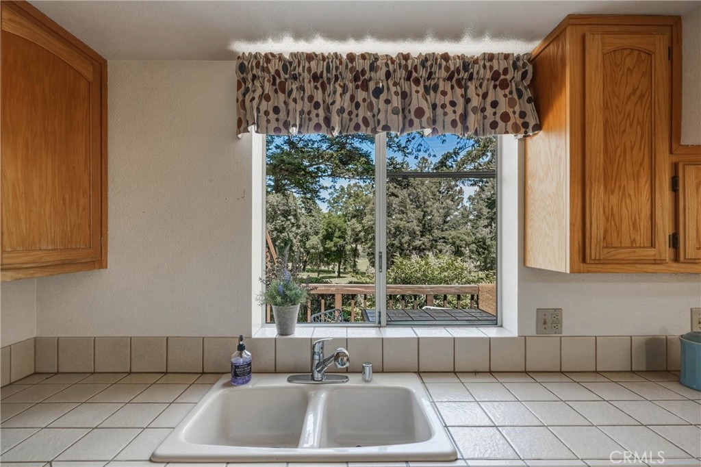 2944 Buckingham Property Photo 18