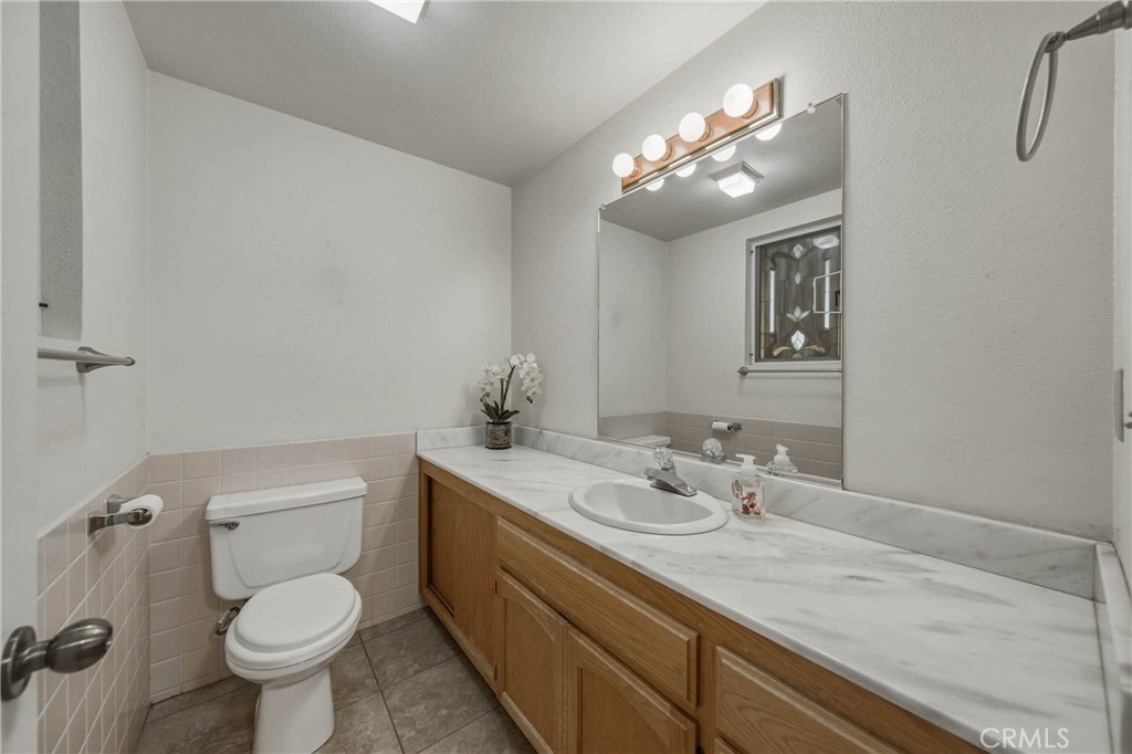 2944 Buckingham Property Photo 27