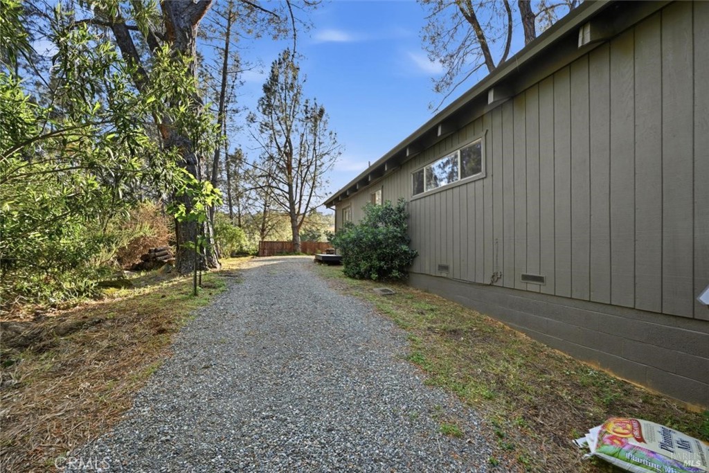 9845 Siskiyou Court Property Photo 21