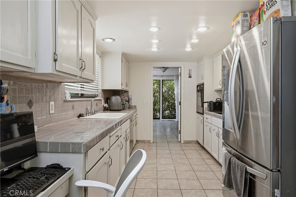 18670 Maple Leaf Court Property Photo 8