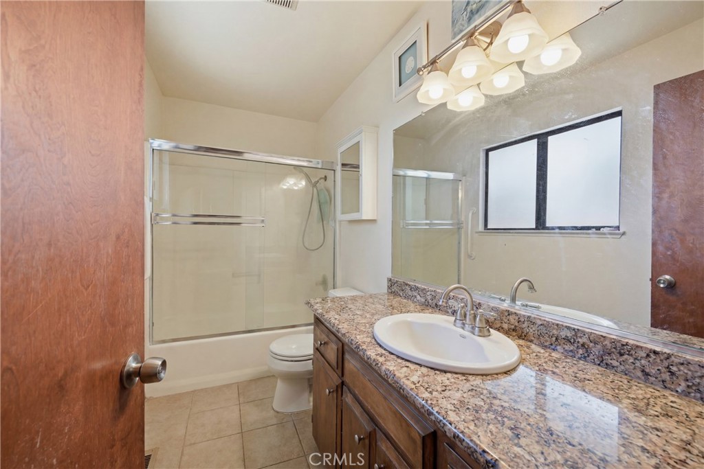 18670 Maple Leaf Court Property Photo 16