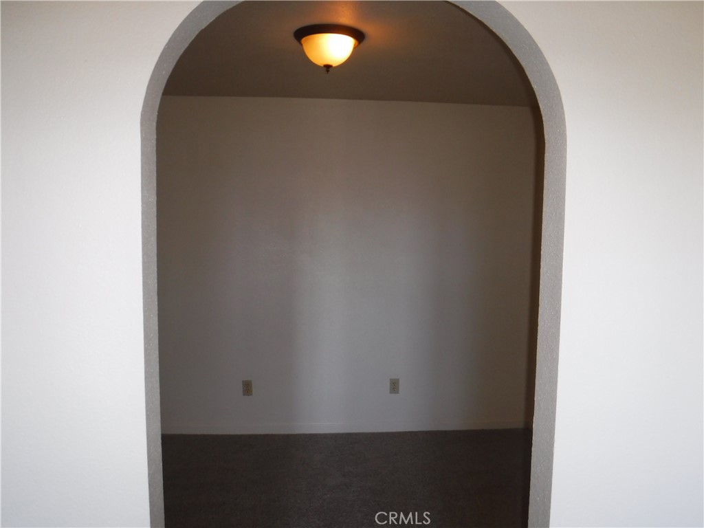3093 Riviera Heights Drive Property Photo 4