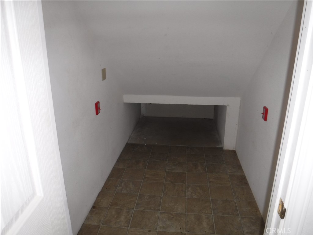 3093 Riviera Heights Drive Property Photo 7