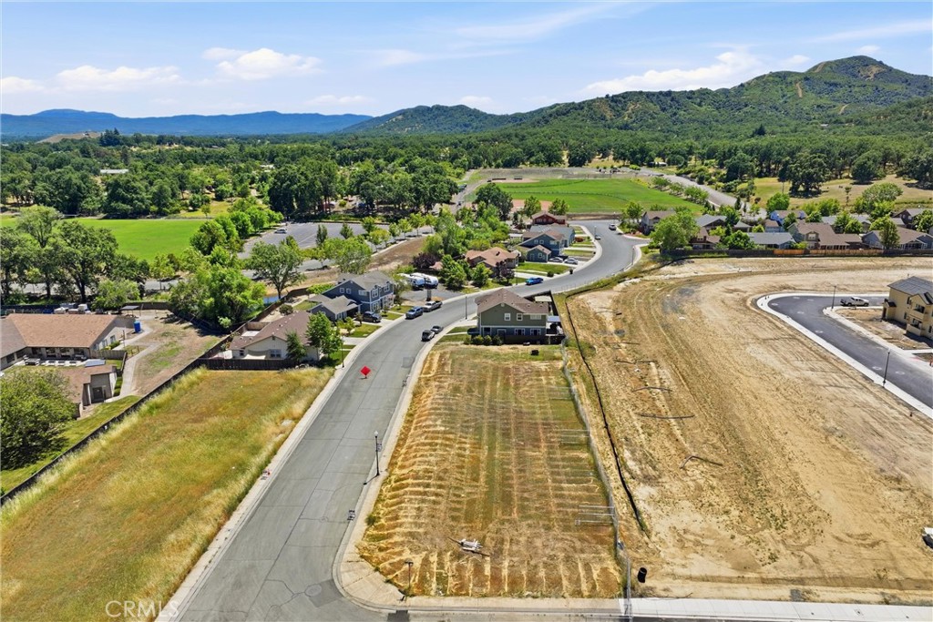 1245 Wrigley Property Photo 6