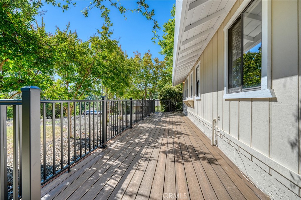 3223 Compton Avenue Property Photo 4