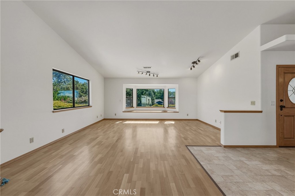 3223 Compton Avenue Property Photo 10