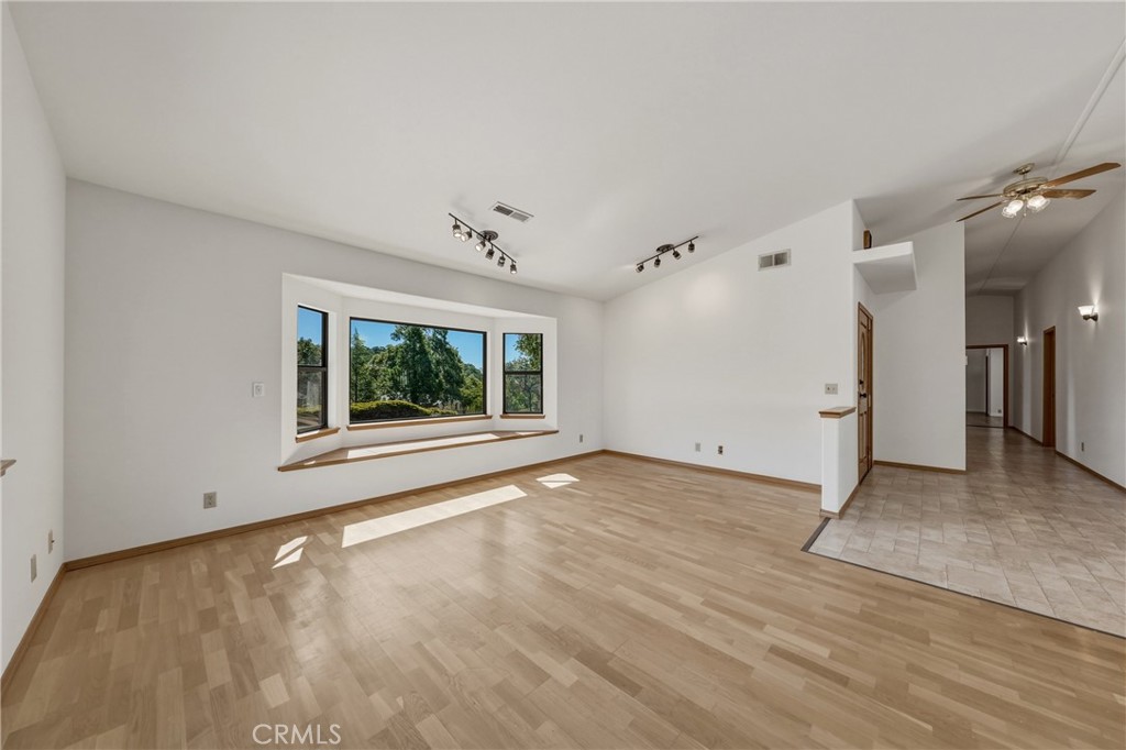 3223 Compton Avenue Property Photo 12
