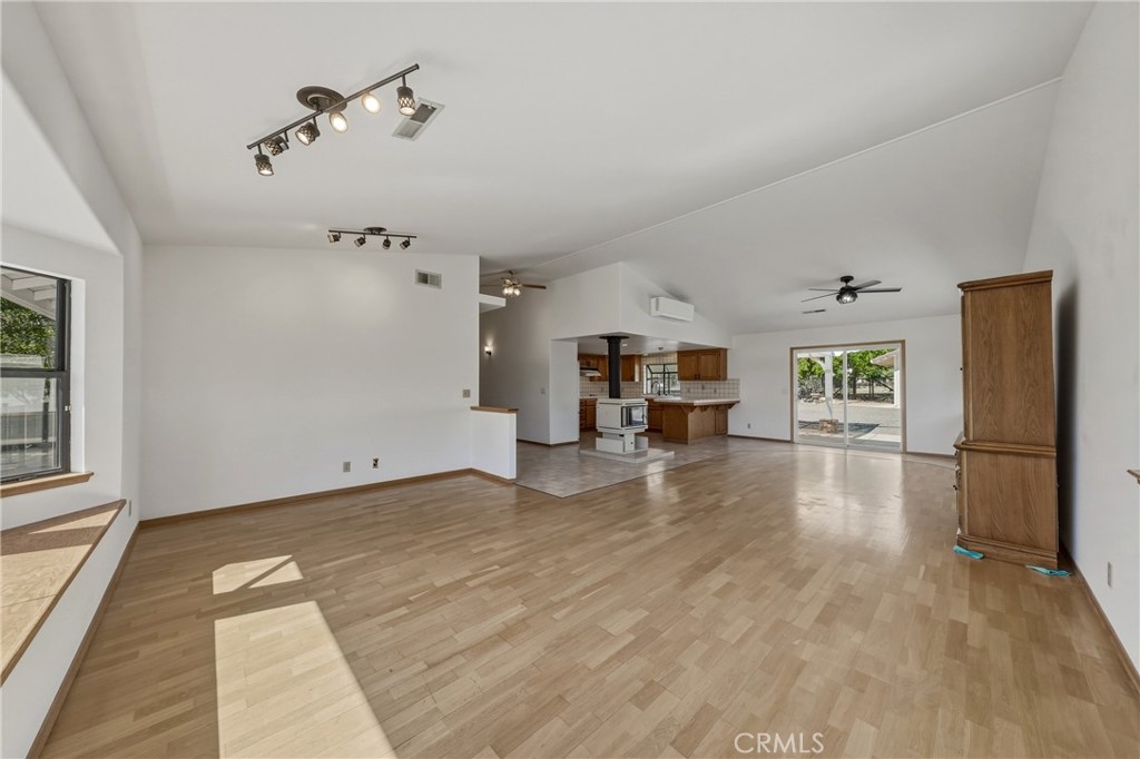 3223 Compton Avenue Property Photo 14