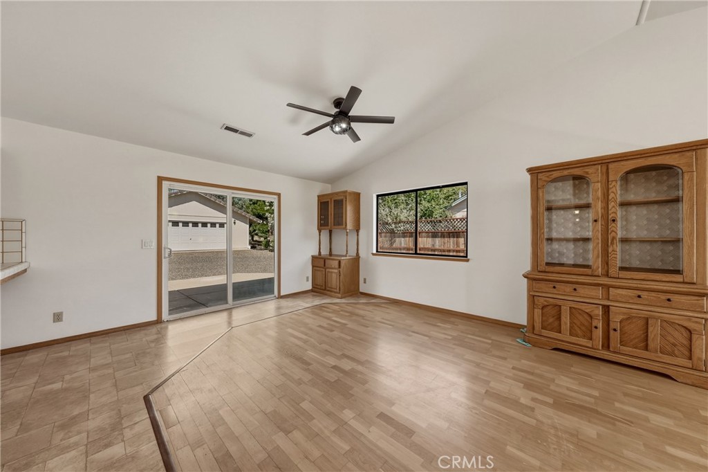 3223 Compton Avenue Property Photo 17