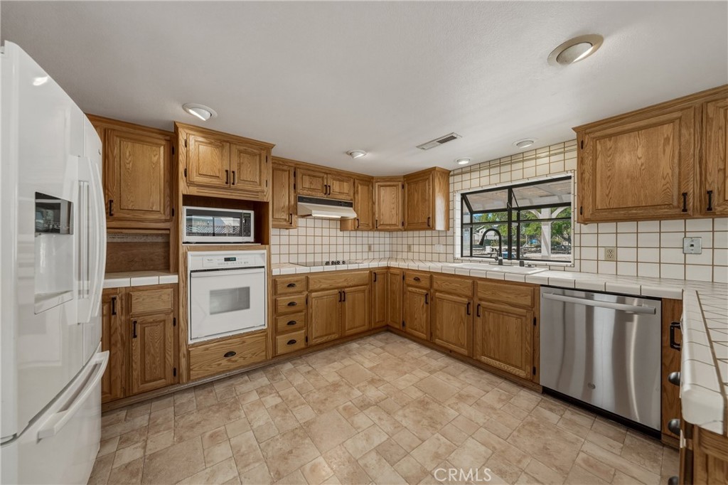 3223 Compton Avenue Property Photo 20