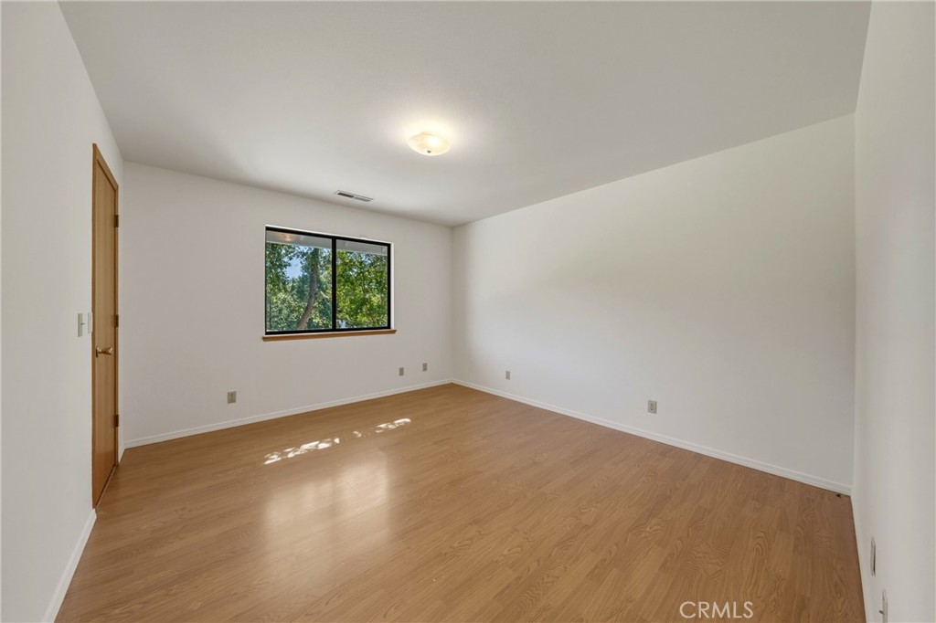 3223 Compton Avenue Property Photo 29