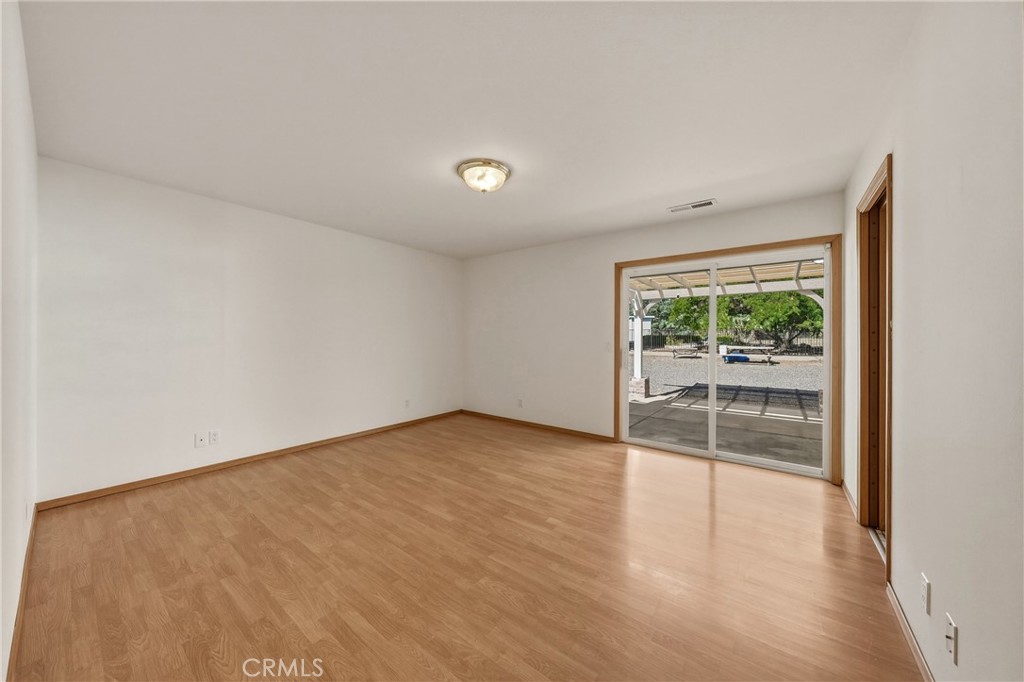 3223 Compton Avenue Property Photo 31