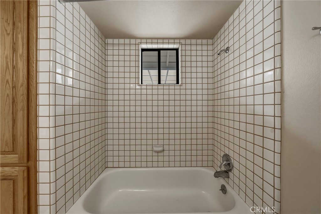 3223 Compton Avenue Property Photo 35