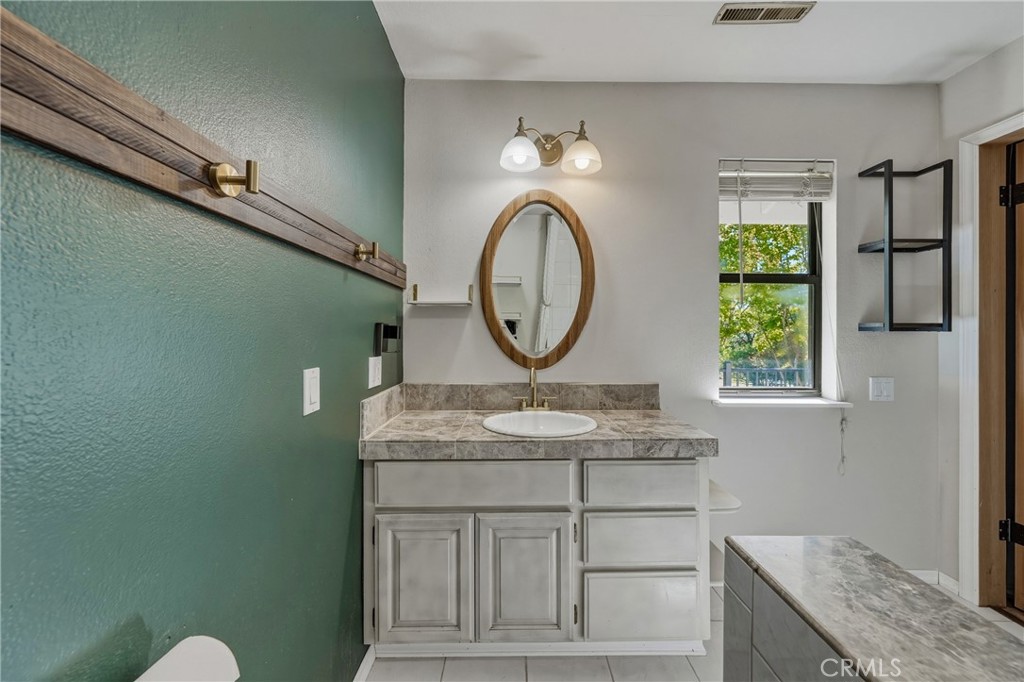 3223 Compton Avenue Property Photo 44