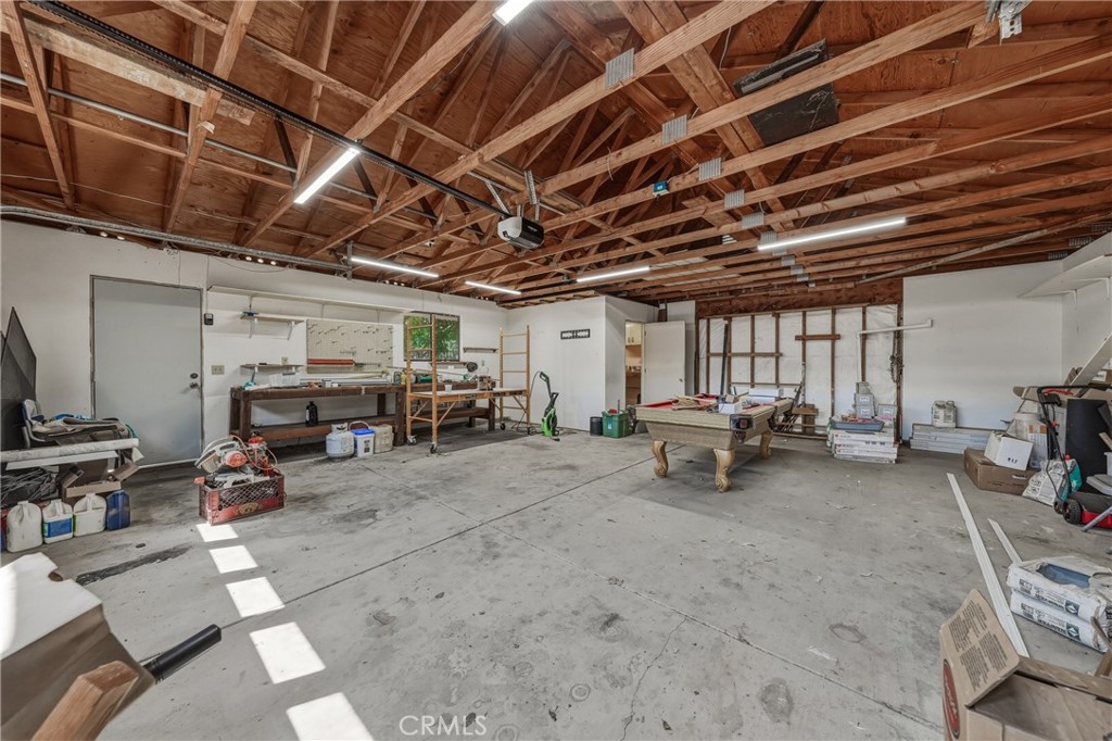 3223 Compton Avenue Property Photo 52