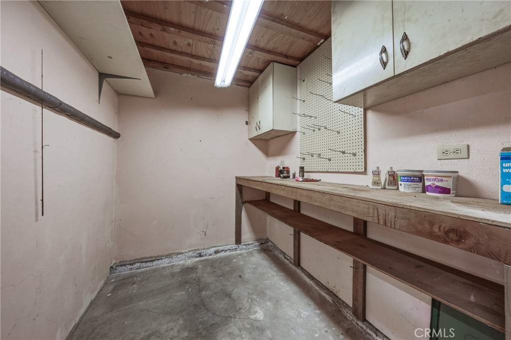 3223 Compton Avenue Property Photo 55