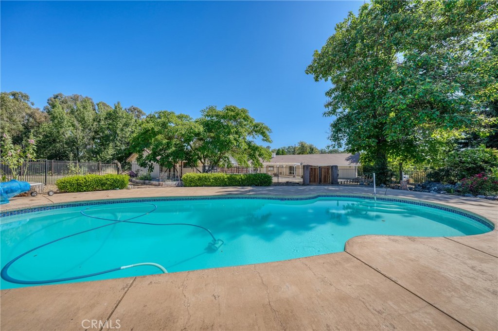 3223 Compton Avenue Property Photo 63