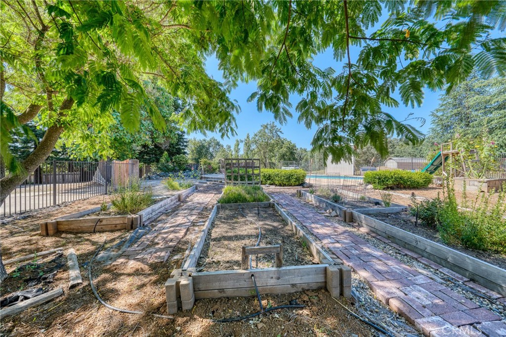 3223 Compton Avenue Property Photo 65