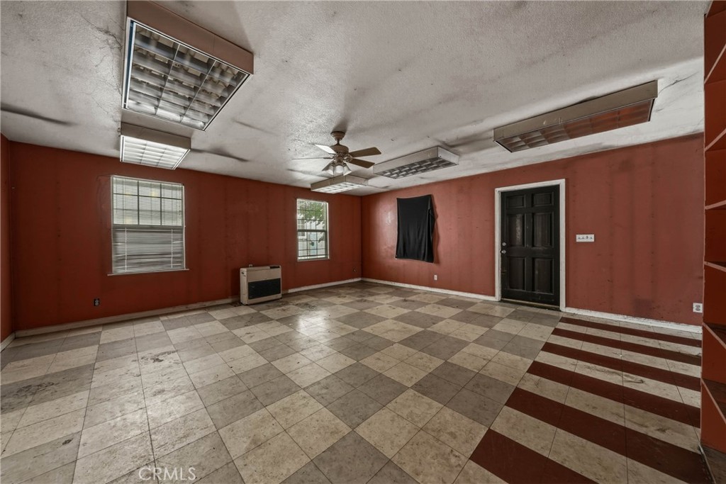12487 The Plaza Property Photo 15