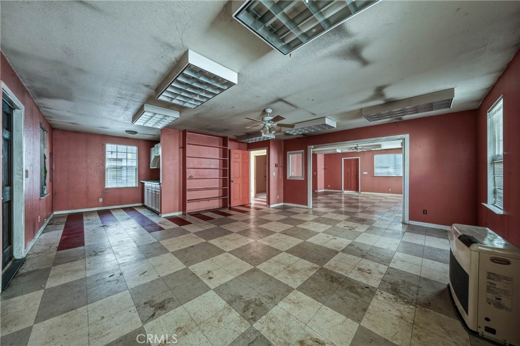 12487 The Plaza Property Photo 17