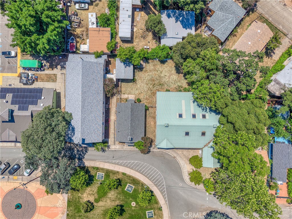 12487 The Plaza Property Photo 30