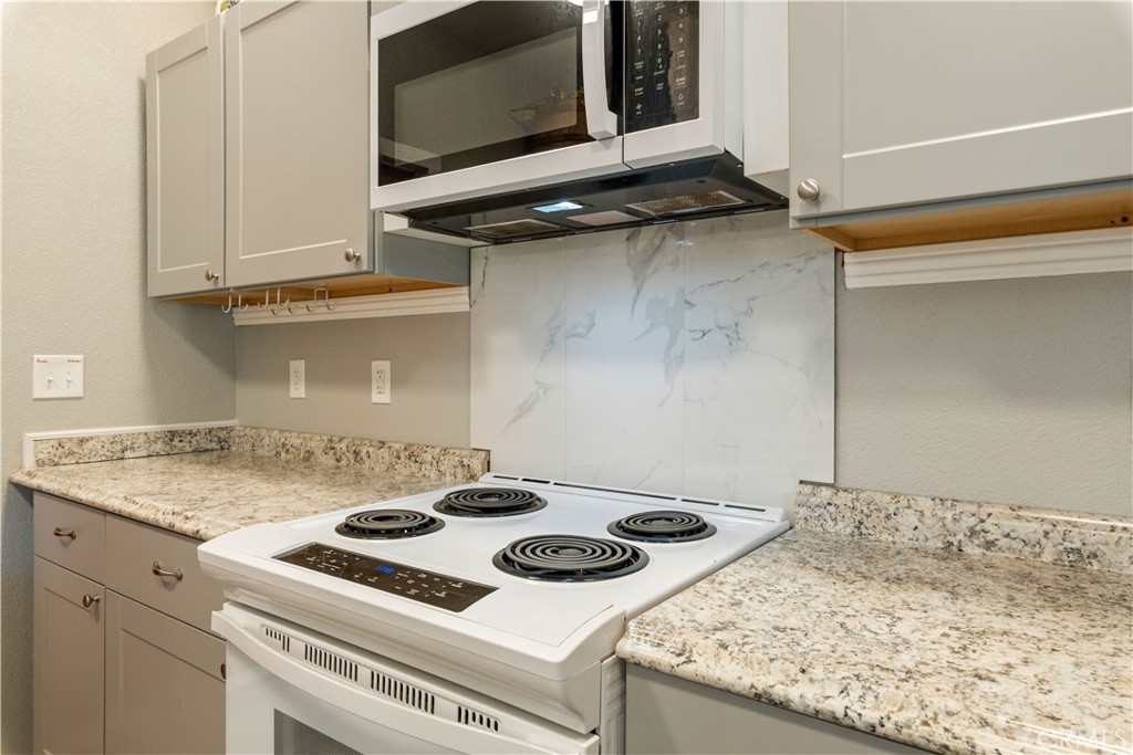 10075 El Capitan Way Property Photo 15