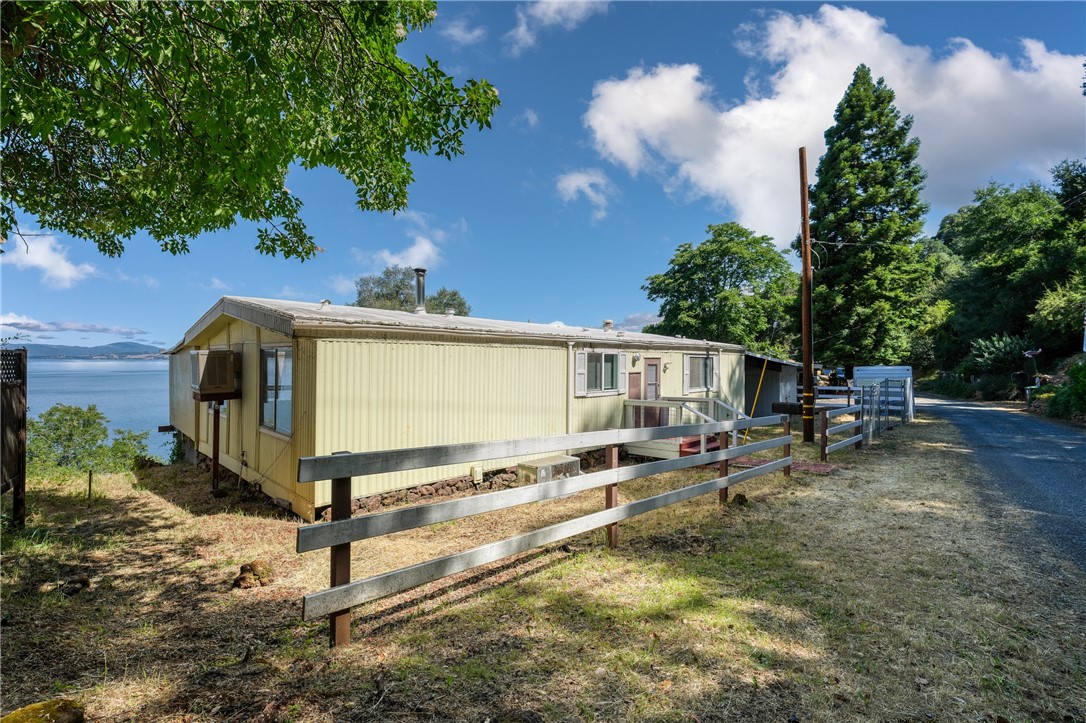 6956 Glebe Drive Property Photo 1