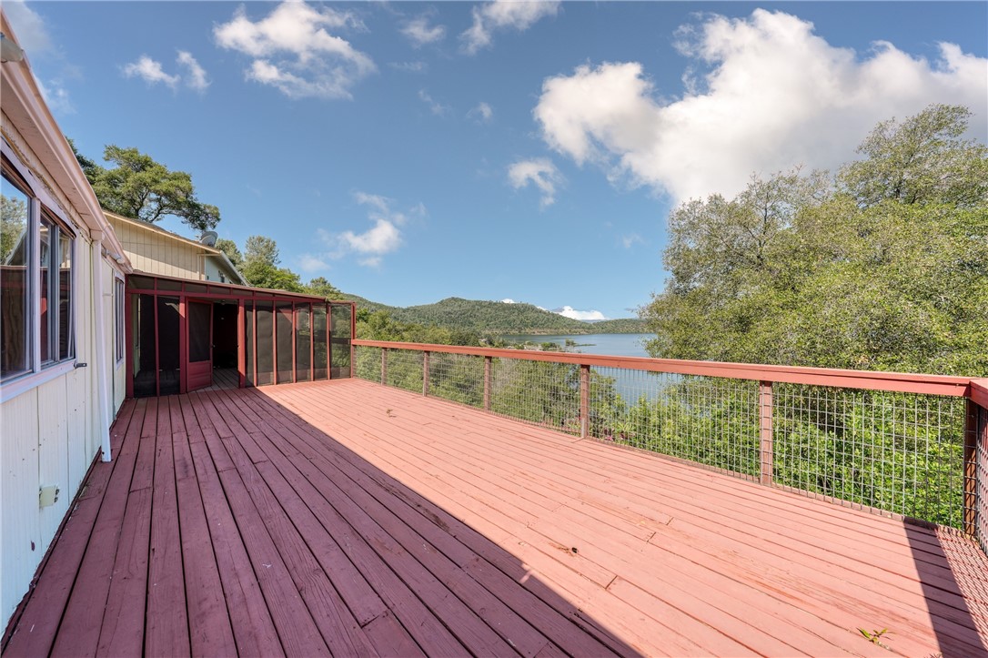 6956 Glebe Drive Property Photo 4