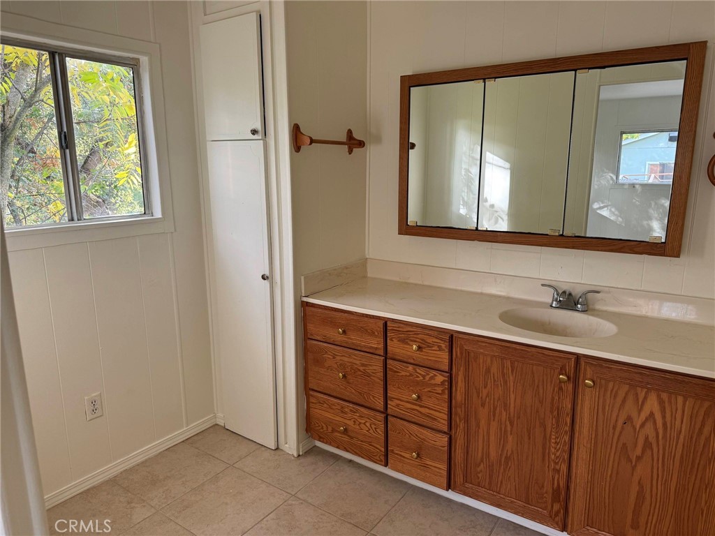 13935 Manakee Property Photo 2