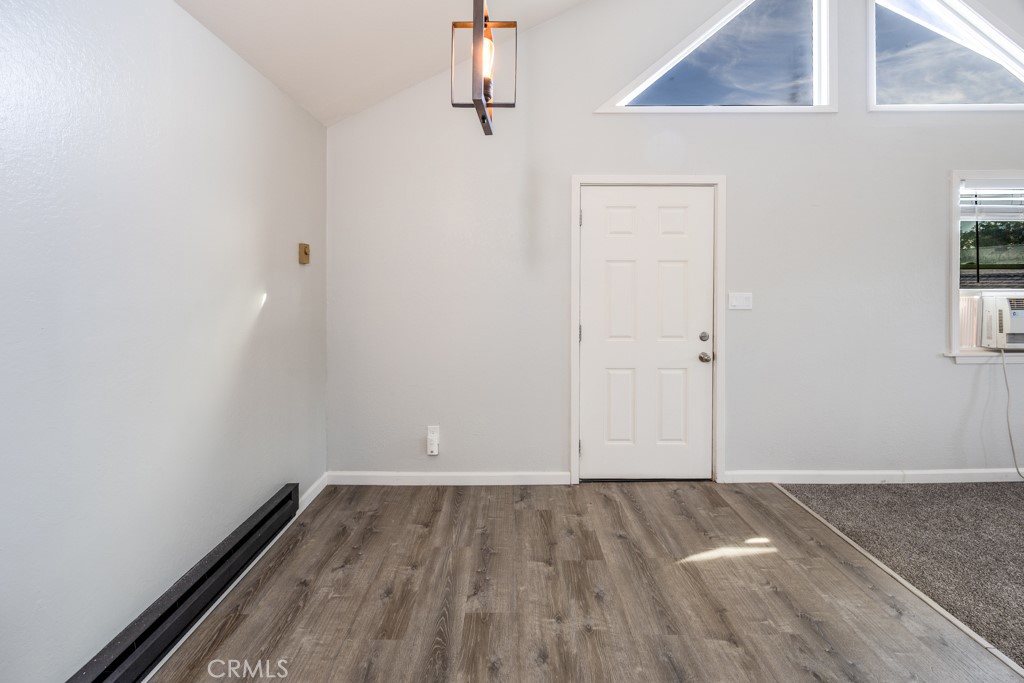 15692 Armstrong Property Photo 7
