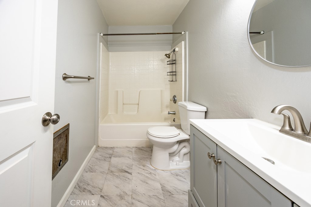15692 Armstrong Property Photo 18