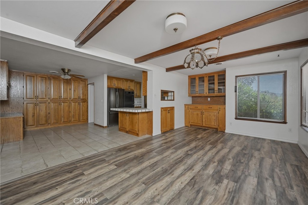 2765 Howard Property Photo 10