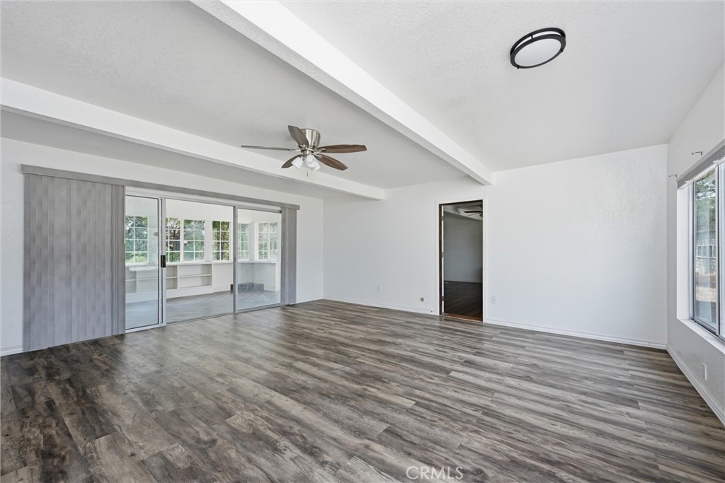 2765 Howard Property Photo 19