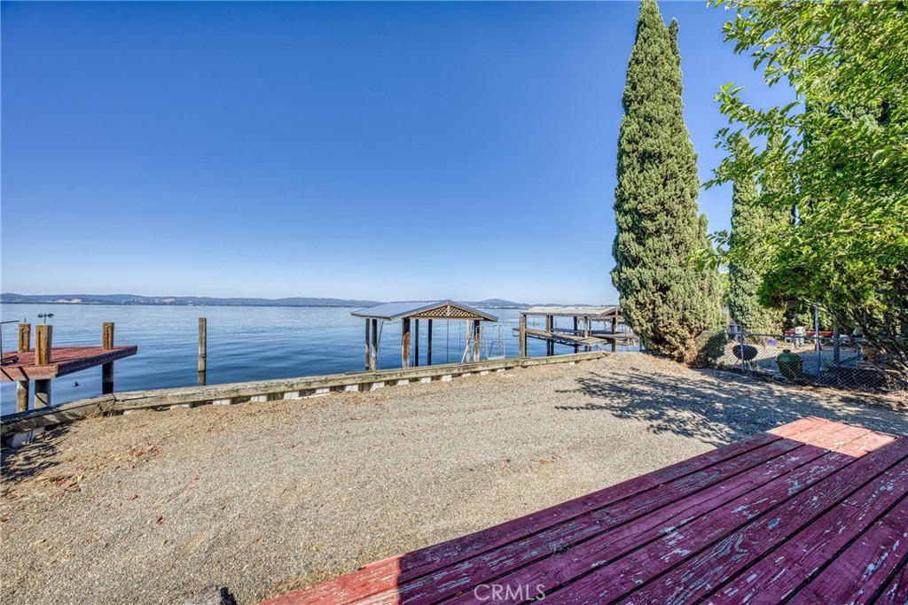 6541 E Highway 20 Property Photo 1