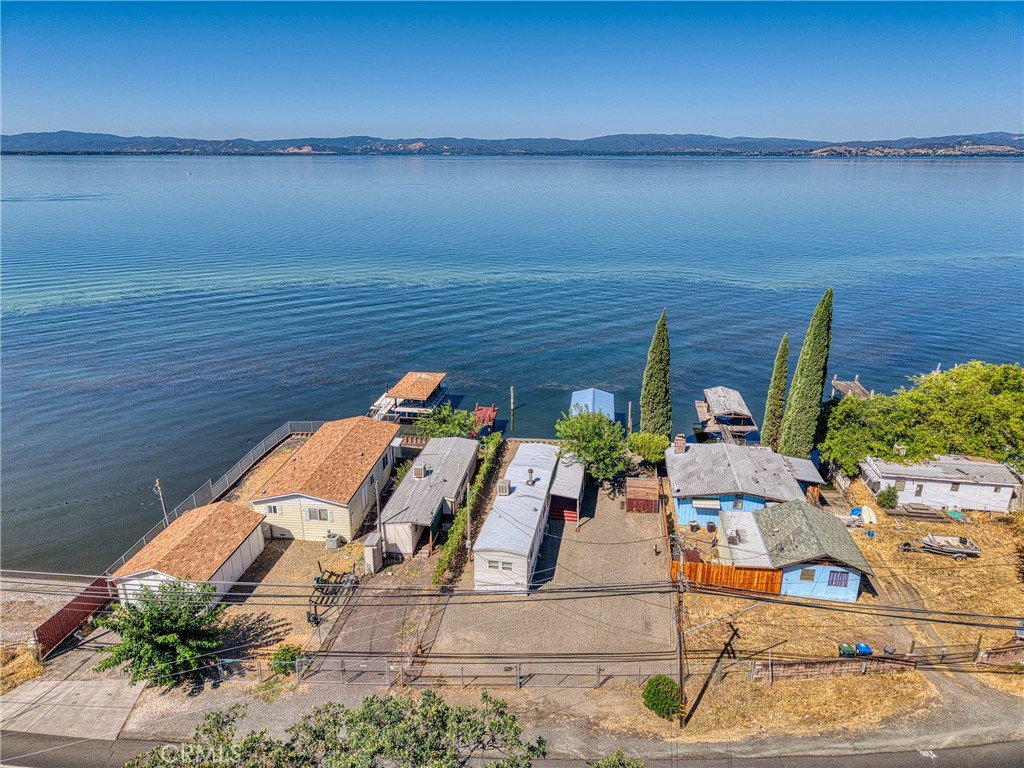 6541 E Highway 20 Property Photo 3