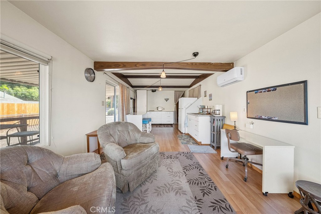 6541 E Highway 20 Property Photo 25