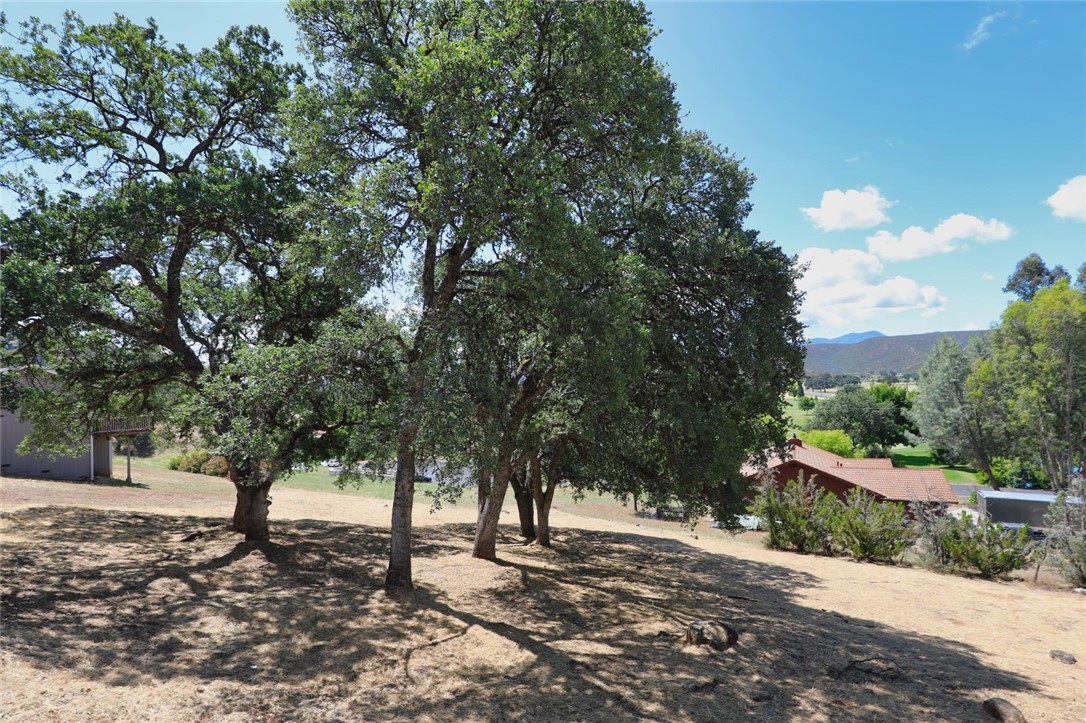 17270 Knollview Property Photo 2