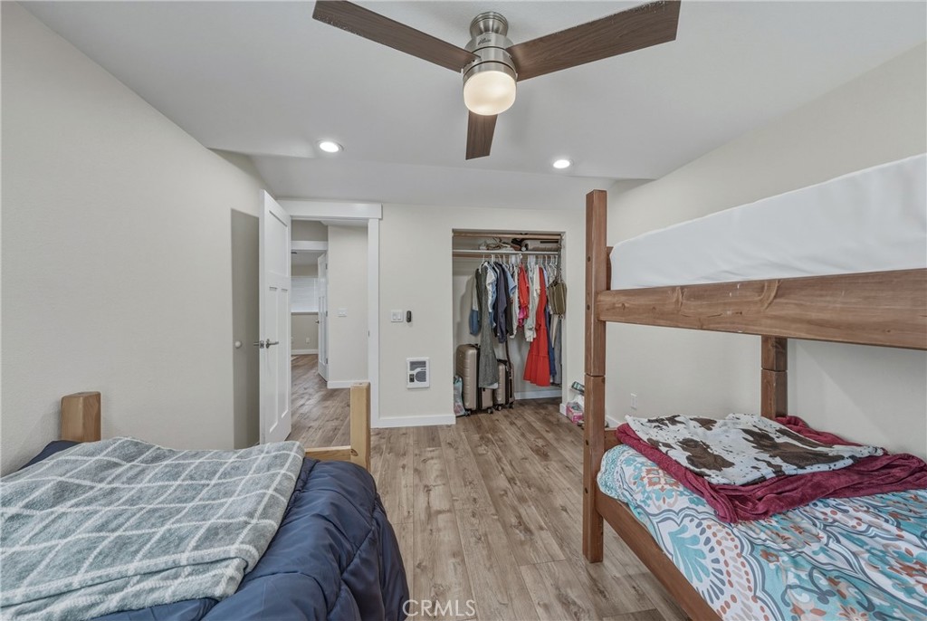 4550 Lakeshore Property Photo 7