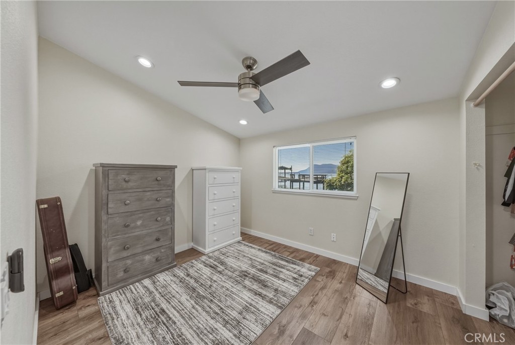 4550 Lakeshore Property Photo 40