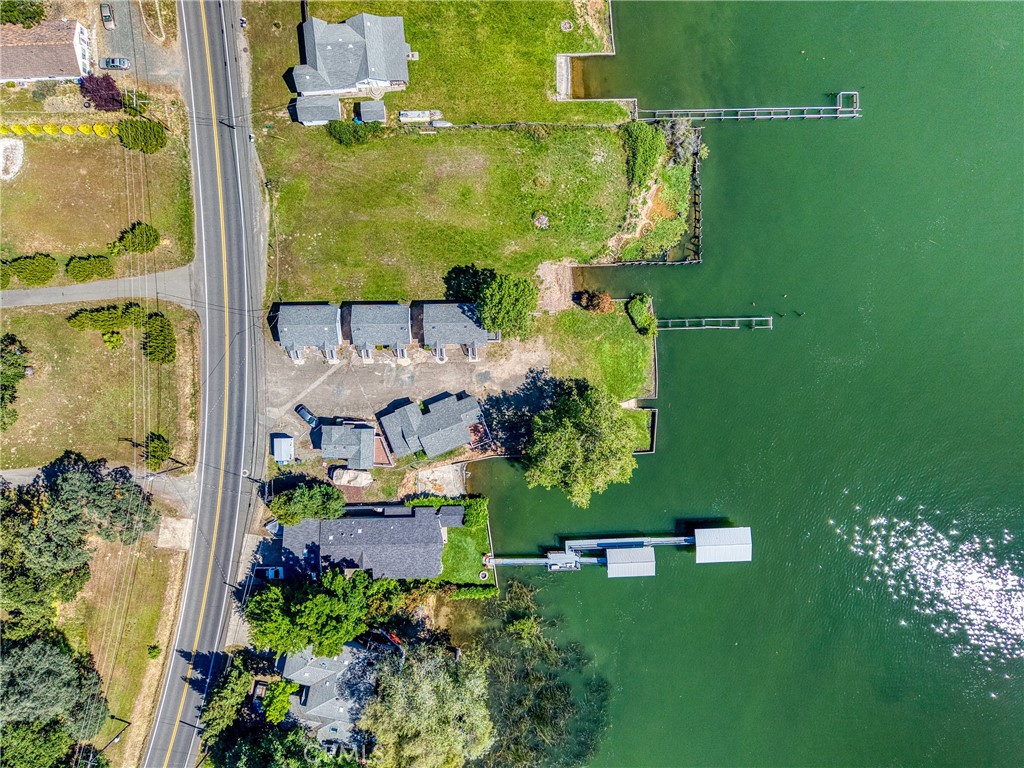 4550 Lakeshore Property Photo 48