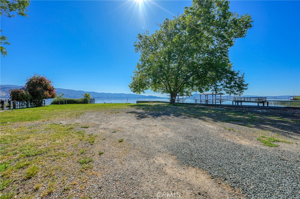 4550 Lakeshore Property Photo 56