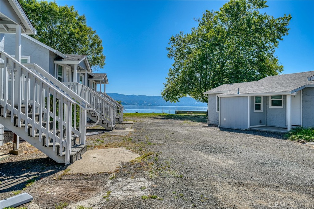 4550 Lakeshore Property Photo 58
