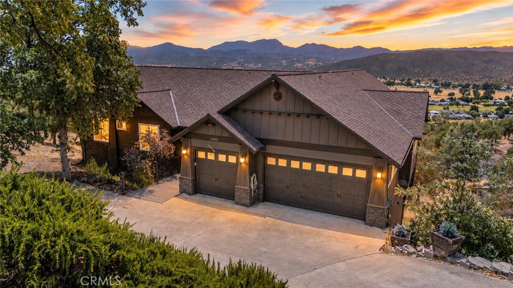 17535 Meadow View Property Photo 1