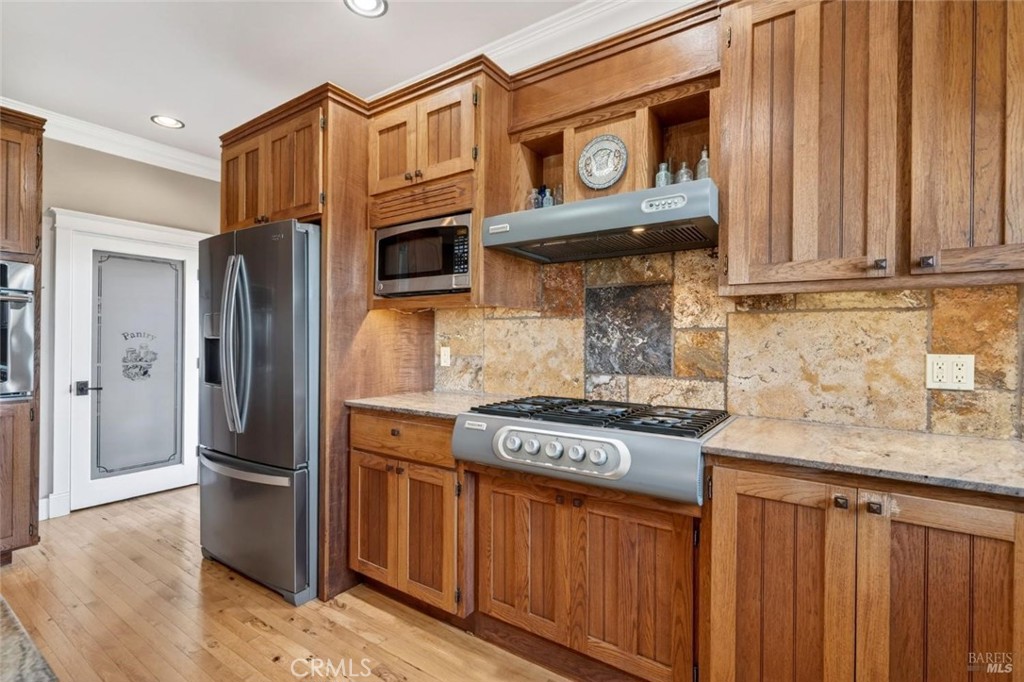 3165 Fulton Property Photo 8