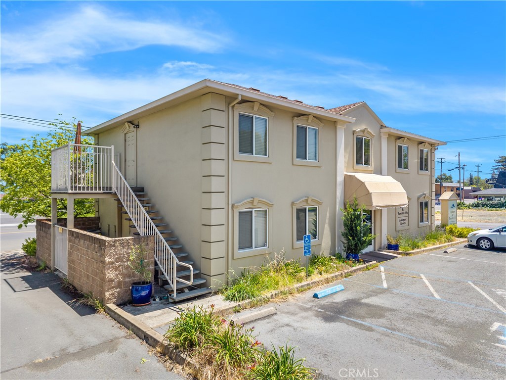 1101 N Main Property Photo 23