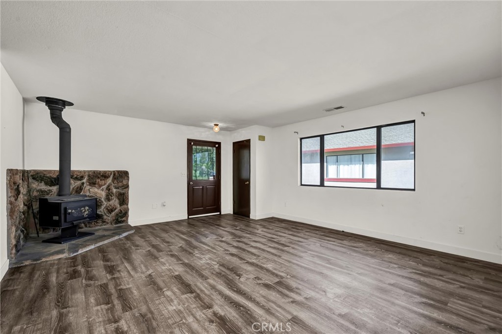 19270 Mountain Meadow S Property Photo 5